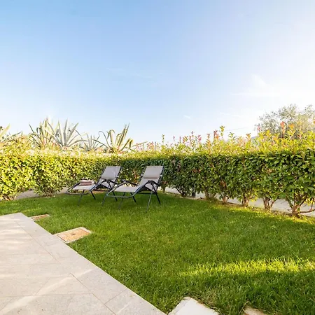 Perla Abernathy - Haus Mit Pool Und Garten By Interhome Lejlighed Toirano