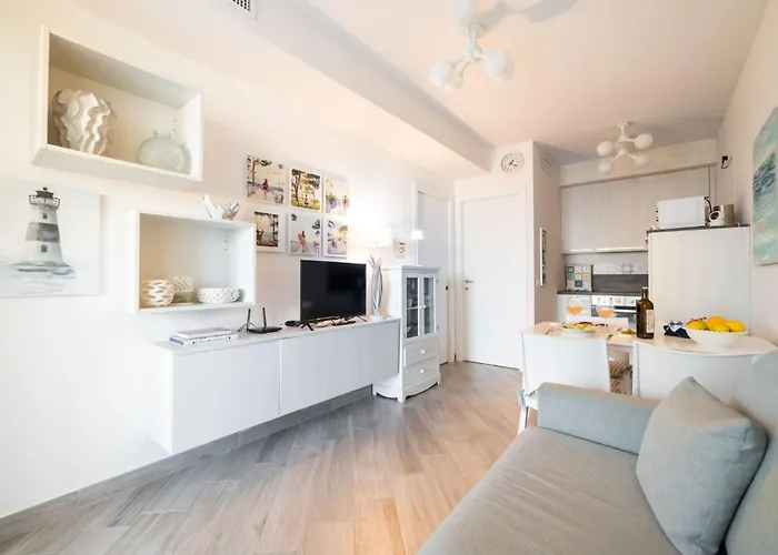 Perla Abernathy - Haus Mit Pool Und Garten By Interhome