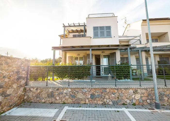 Perla Abernathy - Haus Mit Pool Und Garten By Interhome * 토이라노